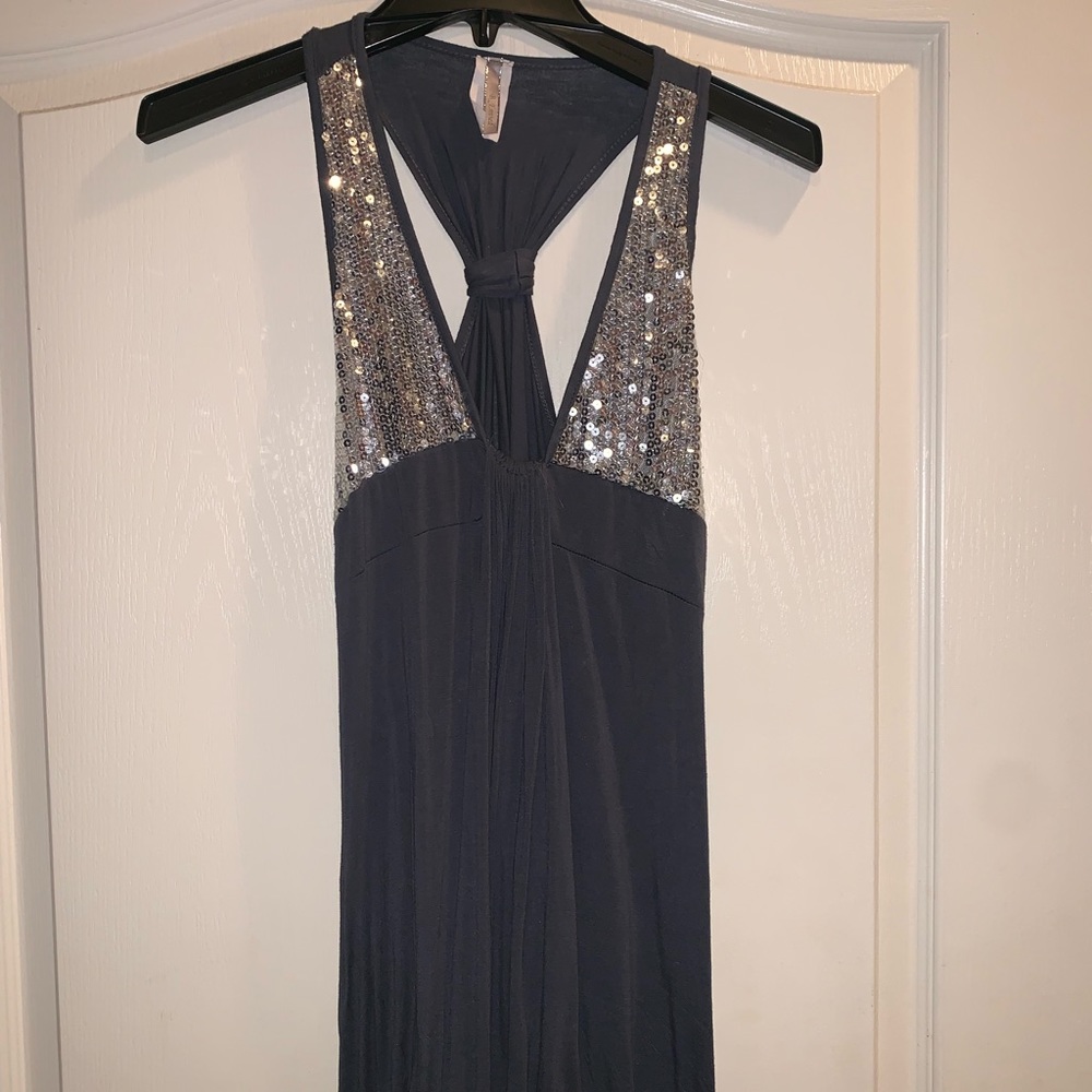 Grey tank top with sequins
